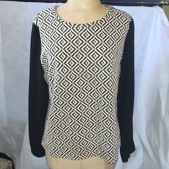 Chico's Tops - Chico's Black/cream Geometric pull over blouse. Size 1.  Sheer black sleeves.